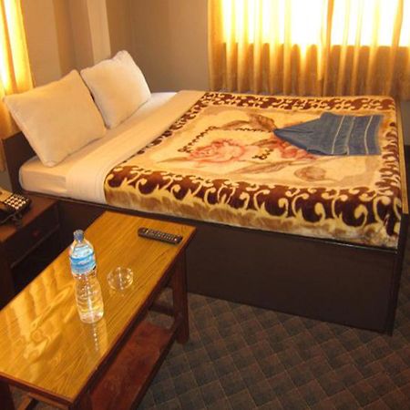 Hotel Aagaman Kathmandu Buitenkant foto