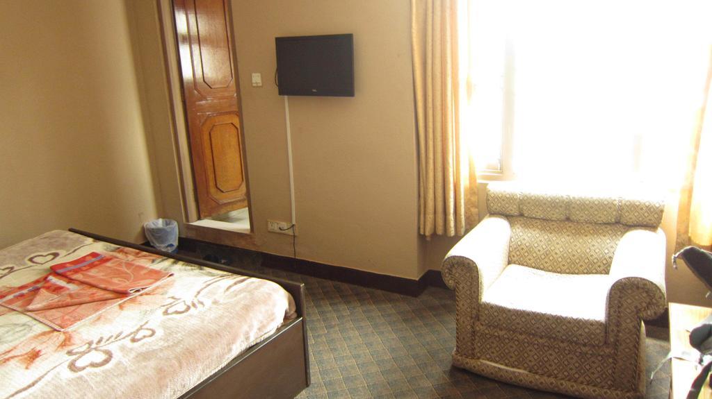 Hotel Aagaman Kathmandu Buitenkant foto