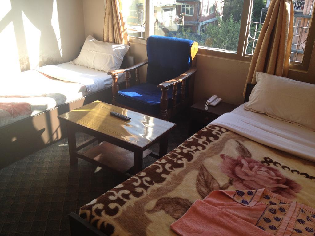 Hotel Aagaman Kathmandu Buitenkant foto