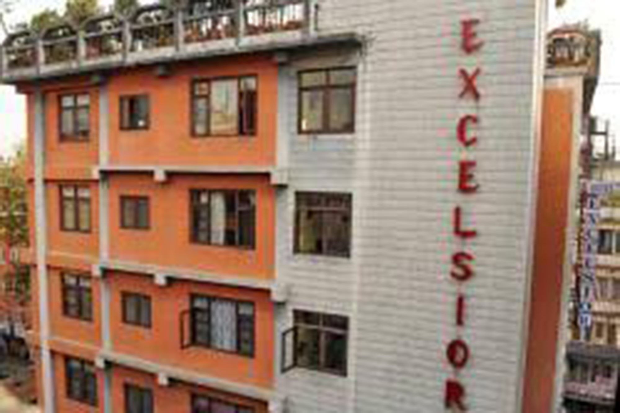Hotel Aagaman Kathmandu Buitenkant foto