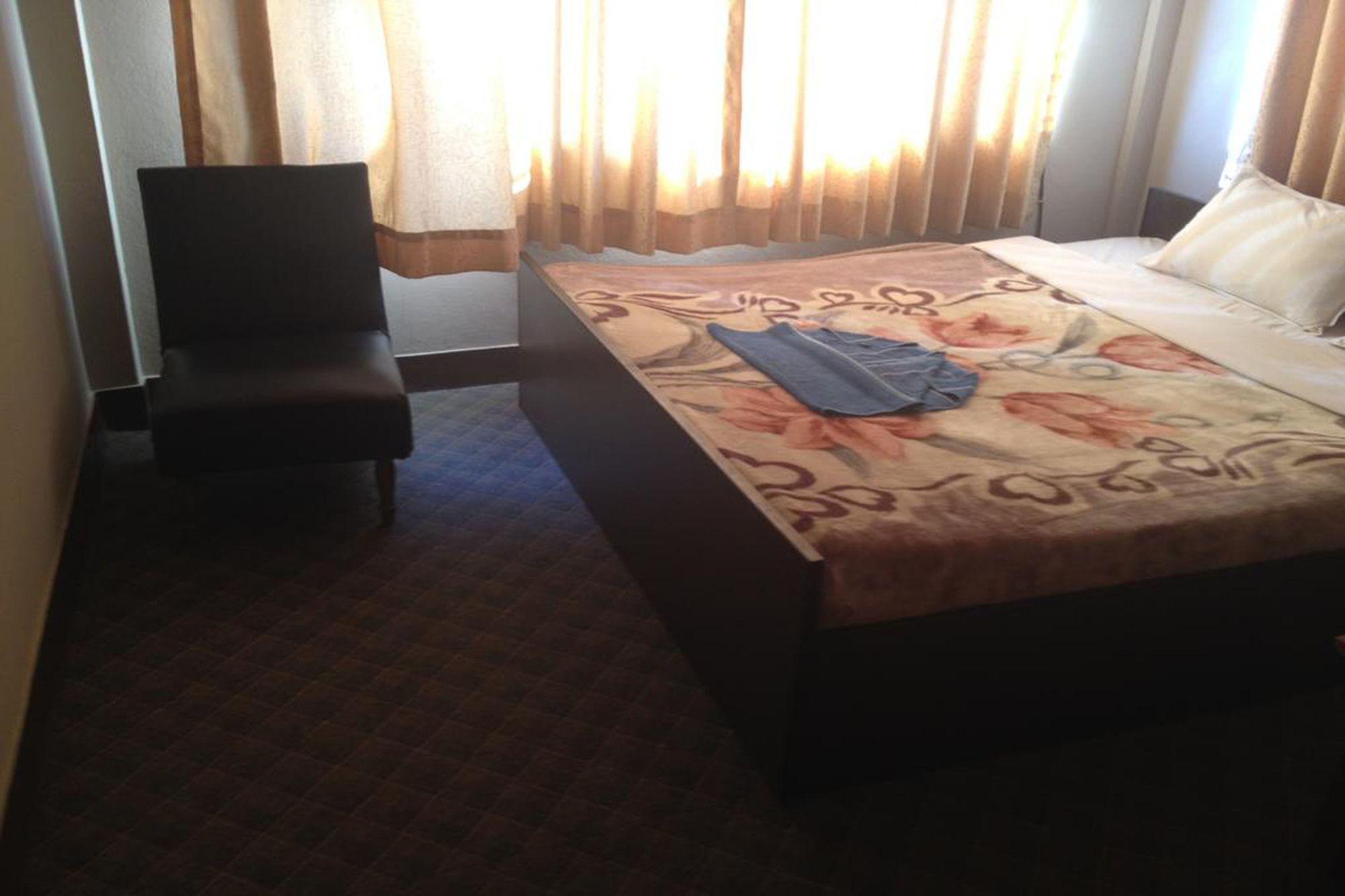Hotel Aagaman Kathmandu Buitenkant foto